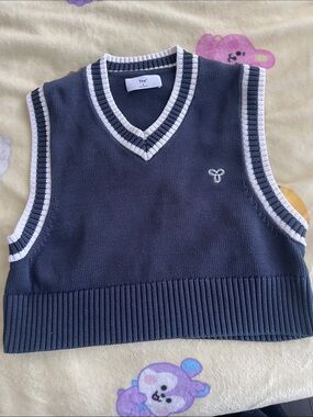 TNA Navy Knit V-Neck Sweater Vest with White Trim